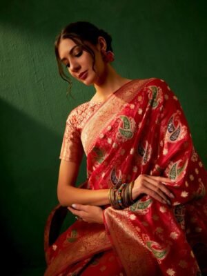 Sangria Ethnic Motifs Woven Designed Kanjeevaram Saree